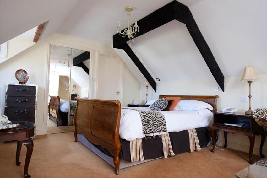 The Great House Hotel Bridgend  Eksteriør billede
